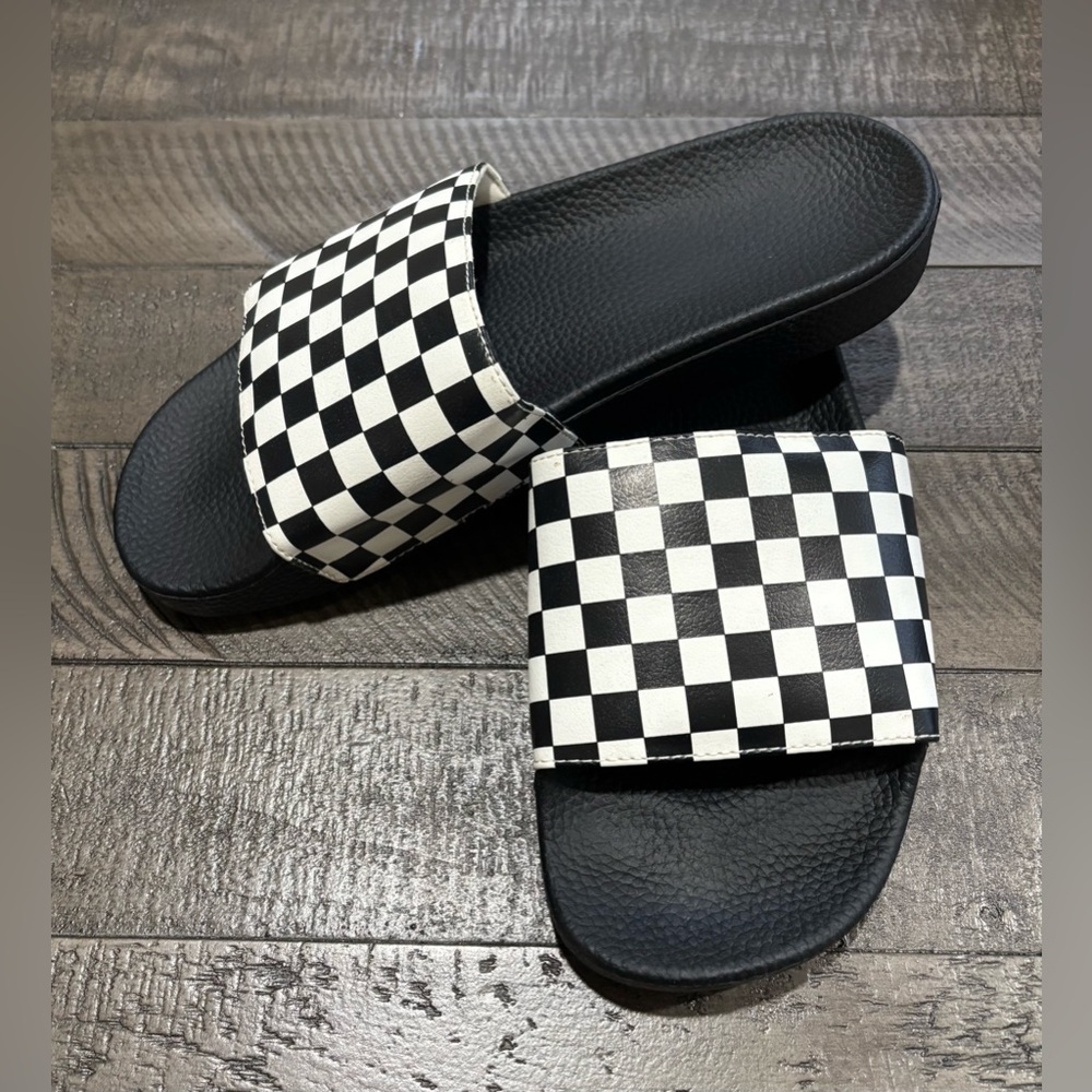 BRAND NEW Vans Black and White Checkered Slip-On Sandals